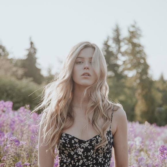 Meet your Posher, Grace - Picture 2 of 5